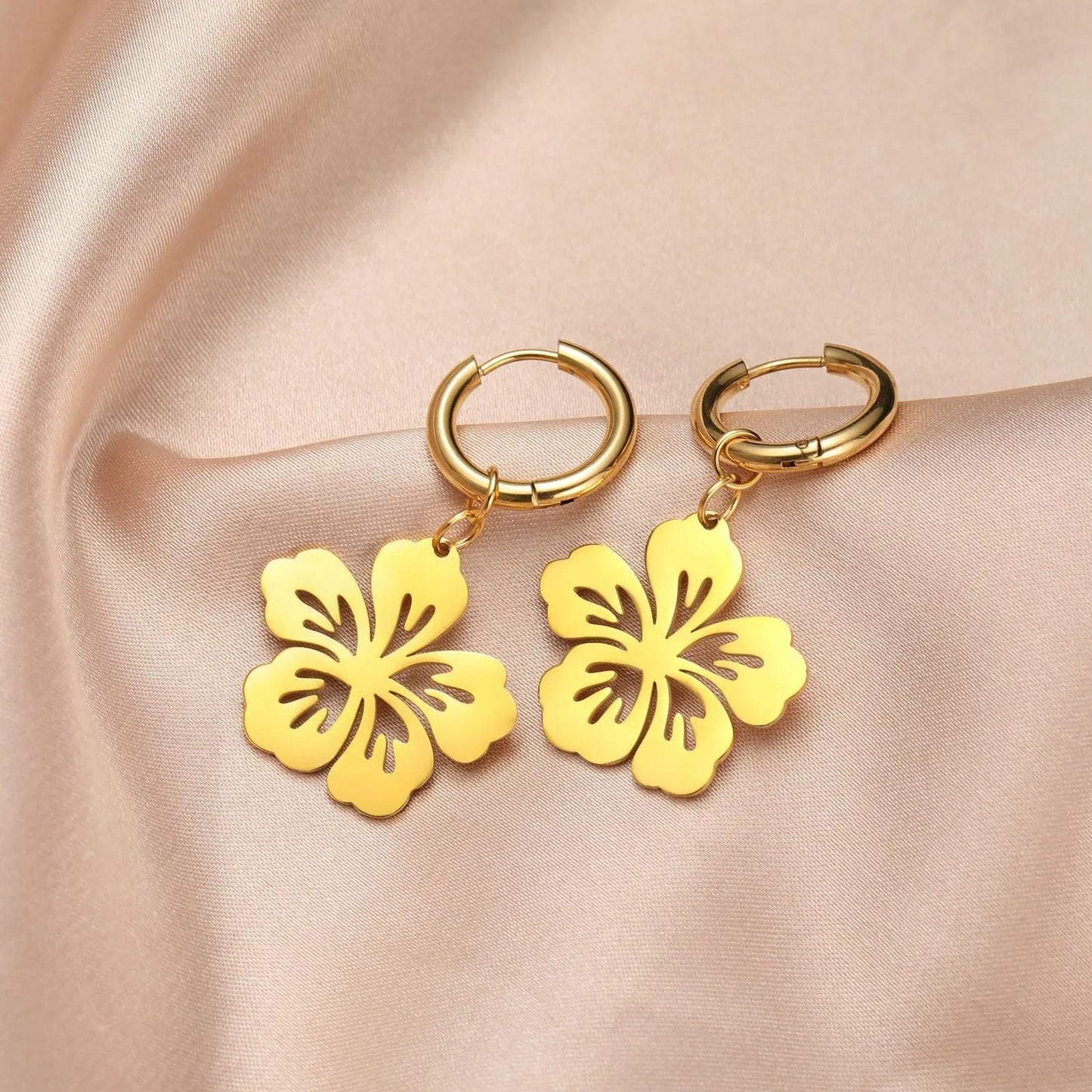 フラワーデザインピアス